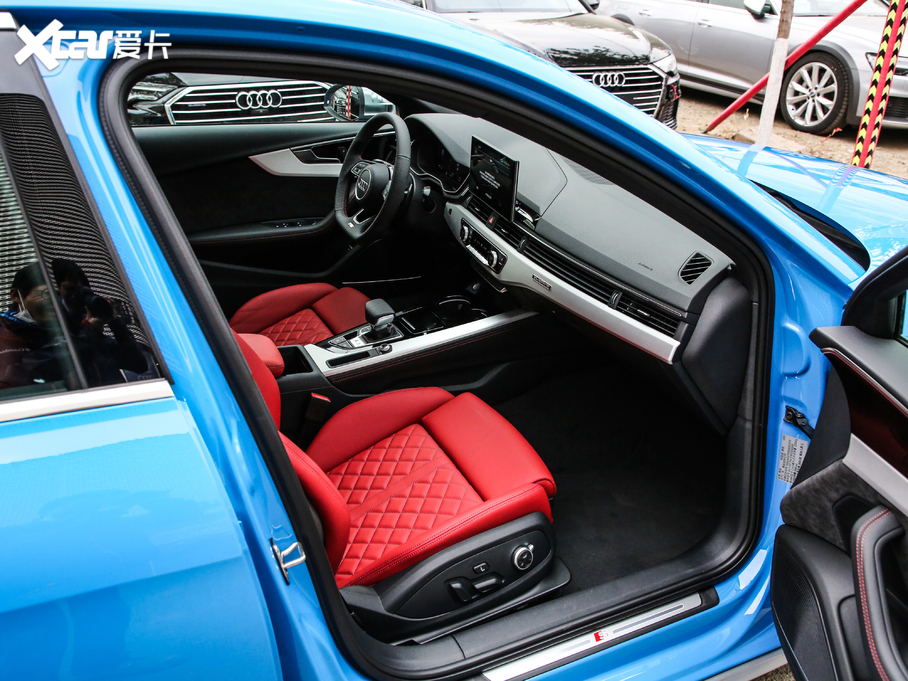 2021��W��S4 3.0TFSI Limousine