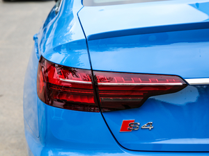 2021��3.0TFSI Limousine �������^