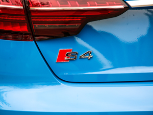 2021��3.0TFSI Limousine �������^