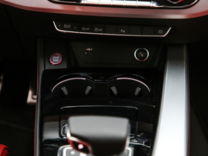 2021��3.0TFSI Limousine �п؅^