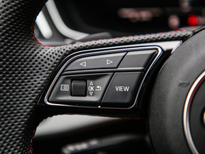 2021��3.0TFSI Limousine �п؅^