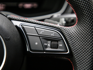 2021��3.0TFSI Limousine �п؅^