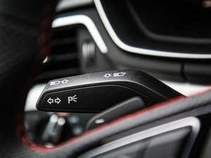 2021��3.0TFSI Limousine �п؅^