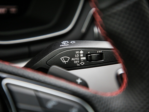 2021��3.0TFSI Limousine �п؅^