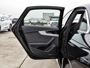 2021��3.0TFSI Limousine ���g����