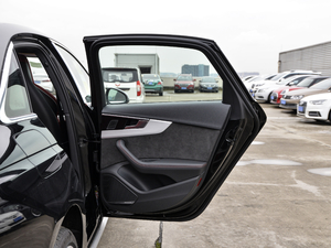 2021��3.0TFSI Limousine ���g����