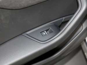 2021quatrro ̽ п؅^