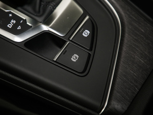 2021quatrro ̽ v܇Ƅ