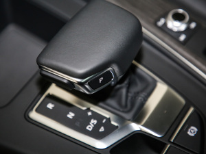 2021quatrro ̽ п؅^