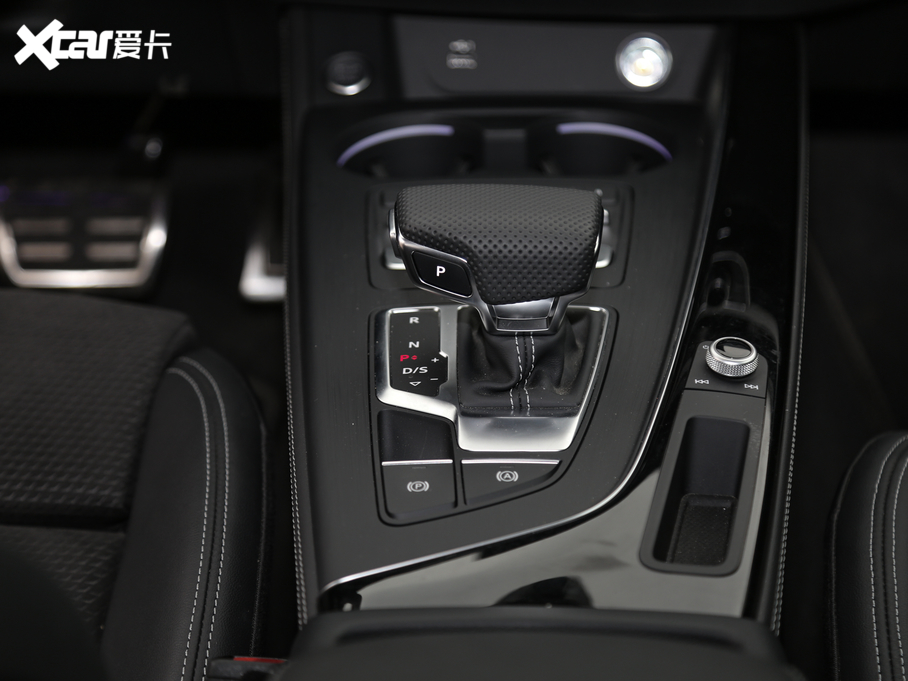 2020?yun)WA4 Avant h 40 TFSI A(dng)