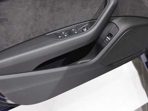 2020h 40 TFSI AӸ ǰTg