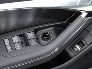 2020̽ 55 TFSI ԽҰ п؅^