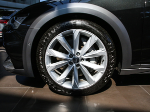 2020̽ 55 TFSI ԽҰ ݆Ȧ