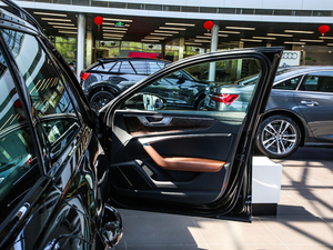 2020̽ 55 TFSI ԽҰ g