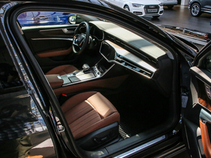 2020̽ 55 TFSI ԽҰ п؅^