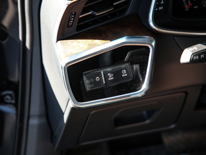 2020̽ 55 TFSI ԽҰ п؅^