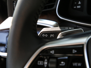 2020̽ 55 TFSI ԽҰ п؅^