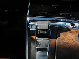 2020̽ 55 TFSI ԽҰ п؅^(q)