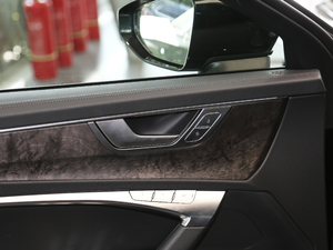 2020̽ 55 TFSI ԽҰ g