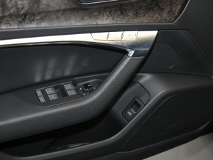 2020̽ 55 TFSI ԽҰ g