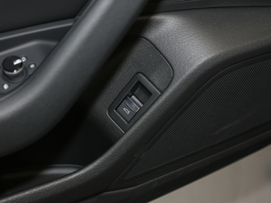 2020̽ 55 TFSI ԽҰ g