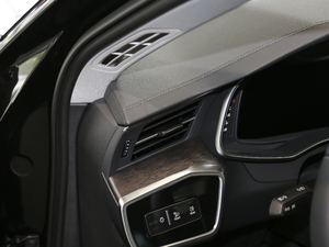 2020̽ 55 TFSI ԽҰ g