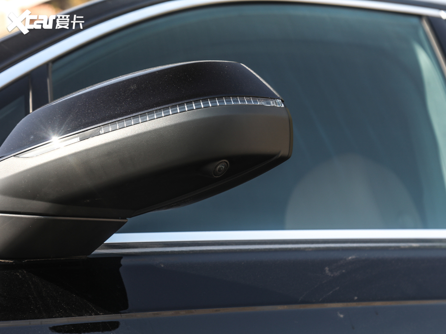 2020WQ7 45 TFSI quattro 팣