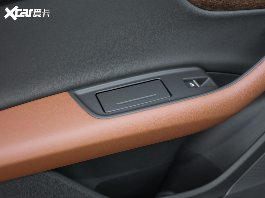 2020WQ7 45 TFSI quattro 팣