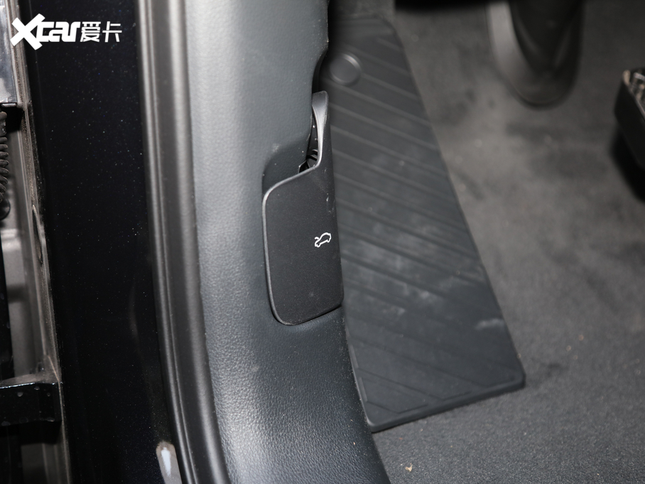 2020WQ7 45 TFSI quattro 팣