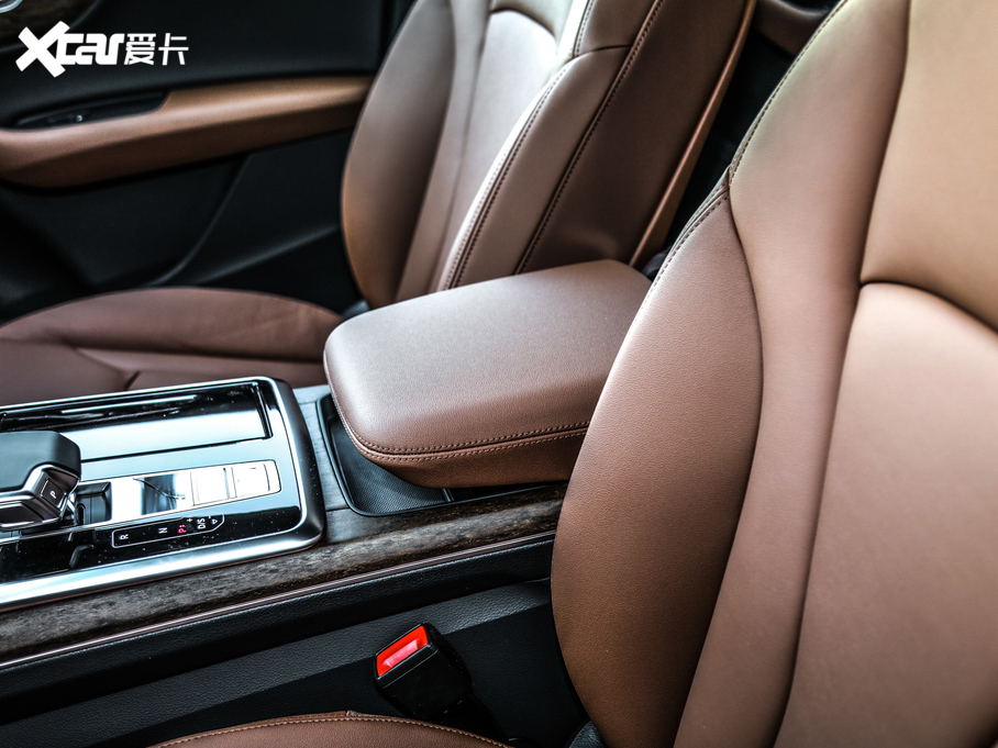 2020WQ7 45 TFSI quattro 팣