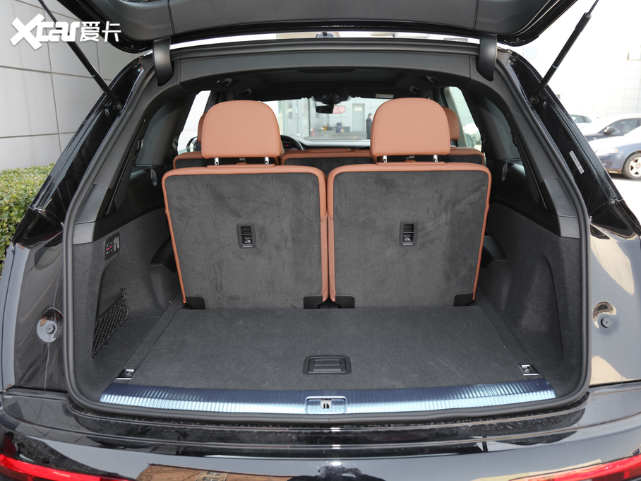 2020WQ7 45 TFSI quattro 팣