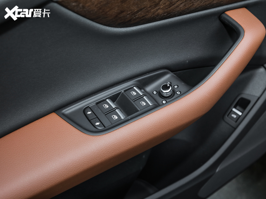 2020WQ7 45 TFSI quattro 팣