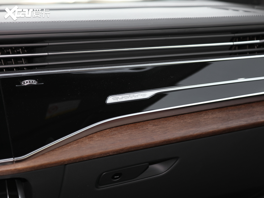 2020WQ7 45 TFSI quattro 팣