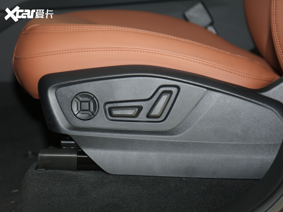 2020WQ7 45 TFSI quattro 팣