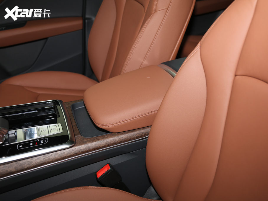 2020WQ7 45 TFSI quattro 팣