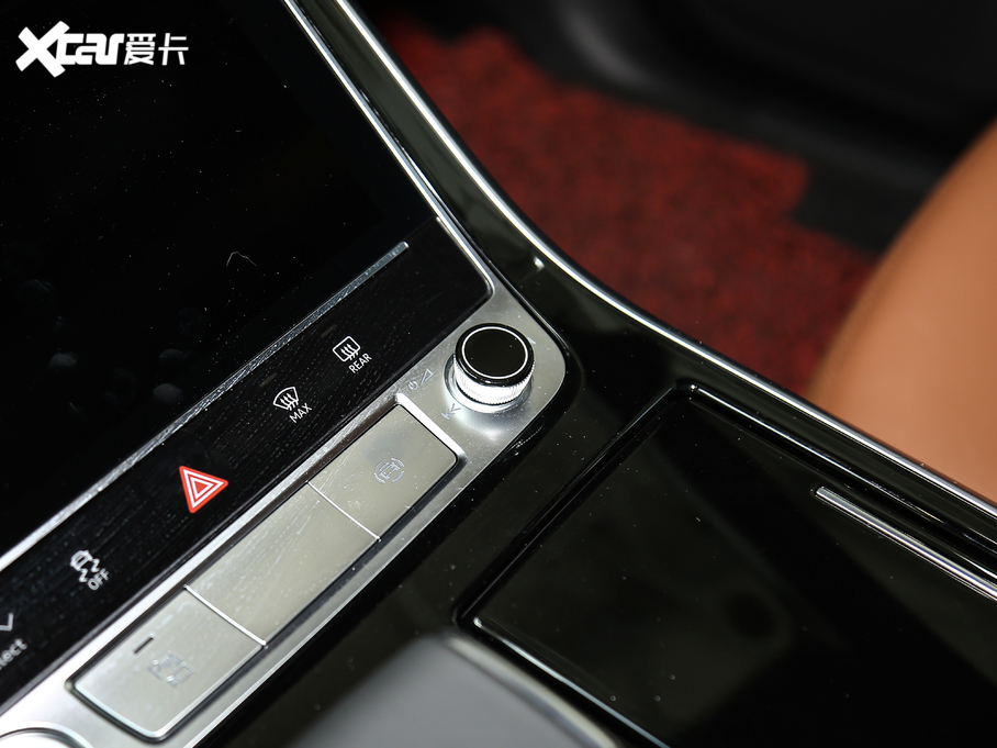 2020WQ7 45 TFSI quattro 팣