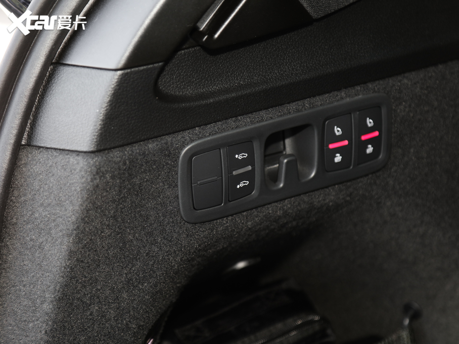 2020?yun)WQ7 55 TFSI quattro ʿ