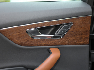 202045 TFSI quattro 팣 g