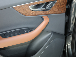 202045 TFSI quattro 팣 g