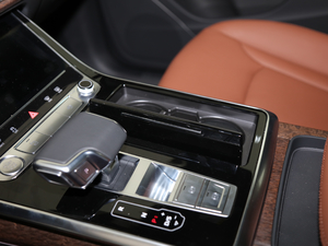 202045 TFSI quattro 팣 g