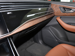 202045 TFSI quattro 팣 g