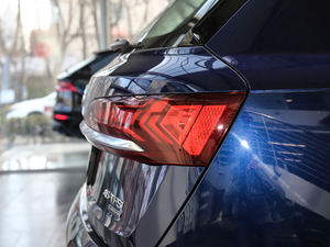 202045 TFSI quattro 팣 ^