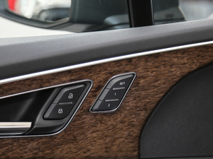 202045 TFSI quattro 팣 g