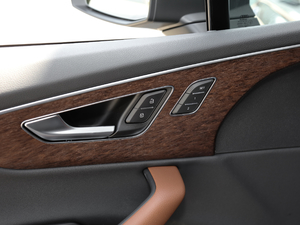 202055 TFSI quattro ʿ g