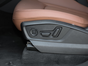 202055 TFSI quattro ʿ {{