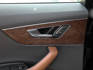 202055 TFSI quattro ʿ g