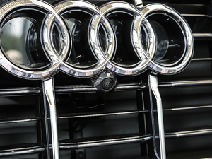 202055 TFSI quattro S line \ ^