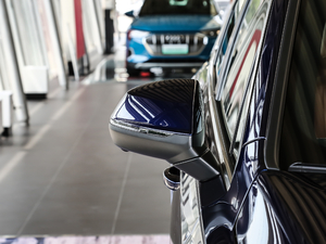 202055 TFSI quattro S line \ ^