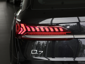 202045 TFSI quattro S line \ ^