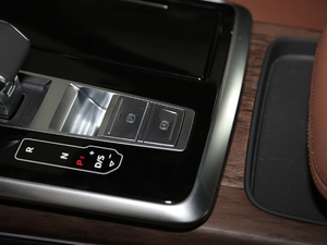 202045 TFSI quattro S line \ п؅^